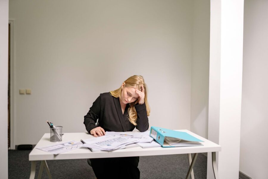 Scenarios that require an HR investigation